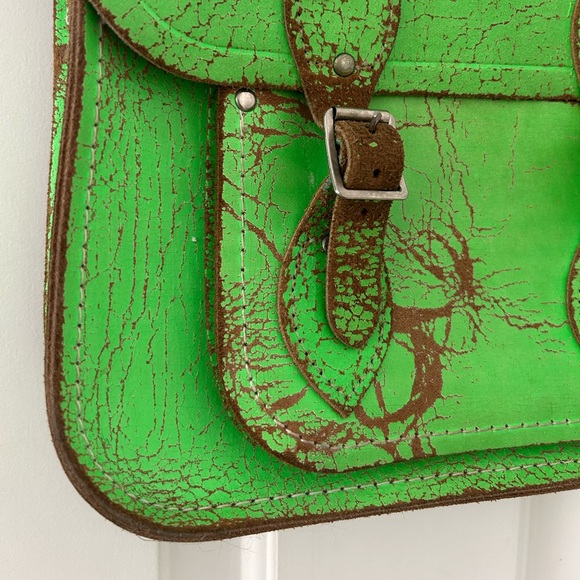 Distressed Vintage Green Leather Satchel - Picture 2 of 9